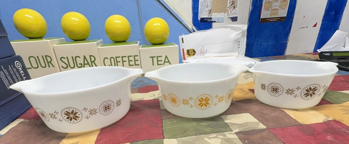 SET OF 3: VNTG Pyrex 441 442 444 Town & Country Cinderella Nesting Mixing Bowls