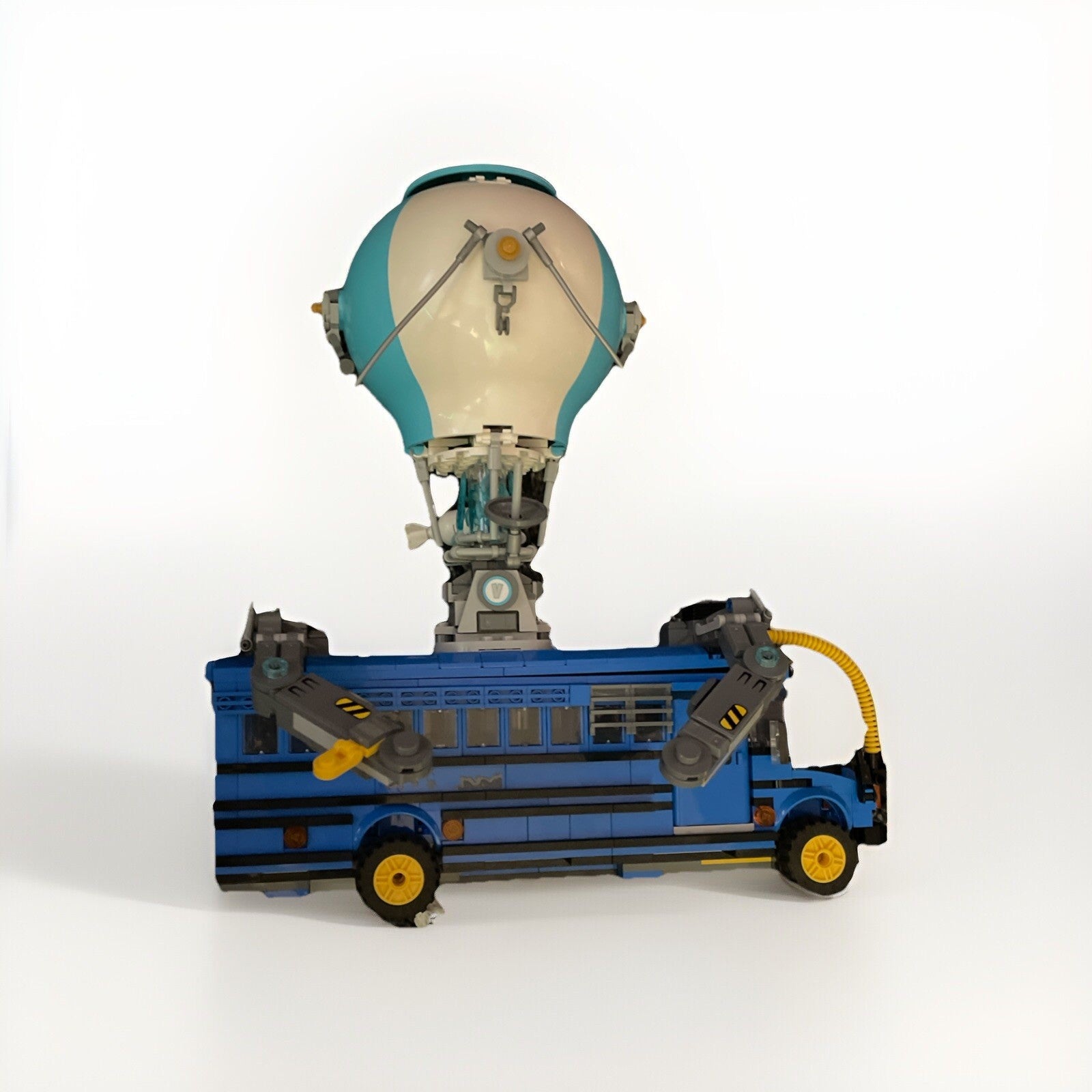 LEGO® New 77073 Fortnite Battle Bus Unbuilt READ DESCRIPTION - No Minifigs.🚌