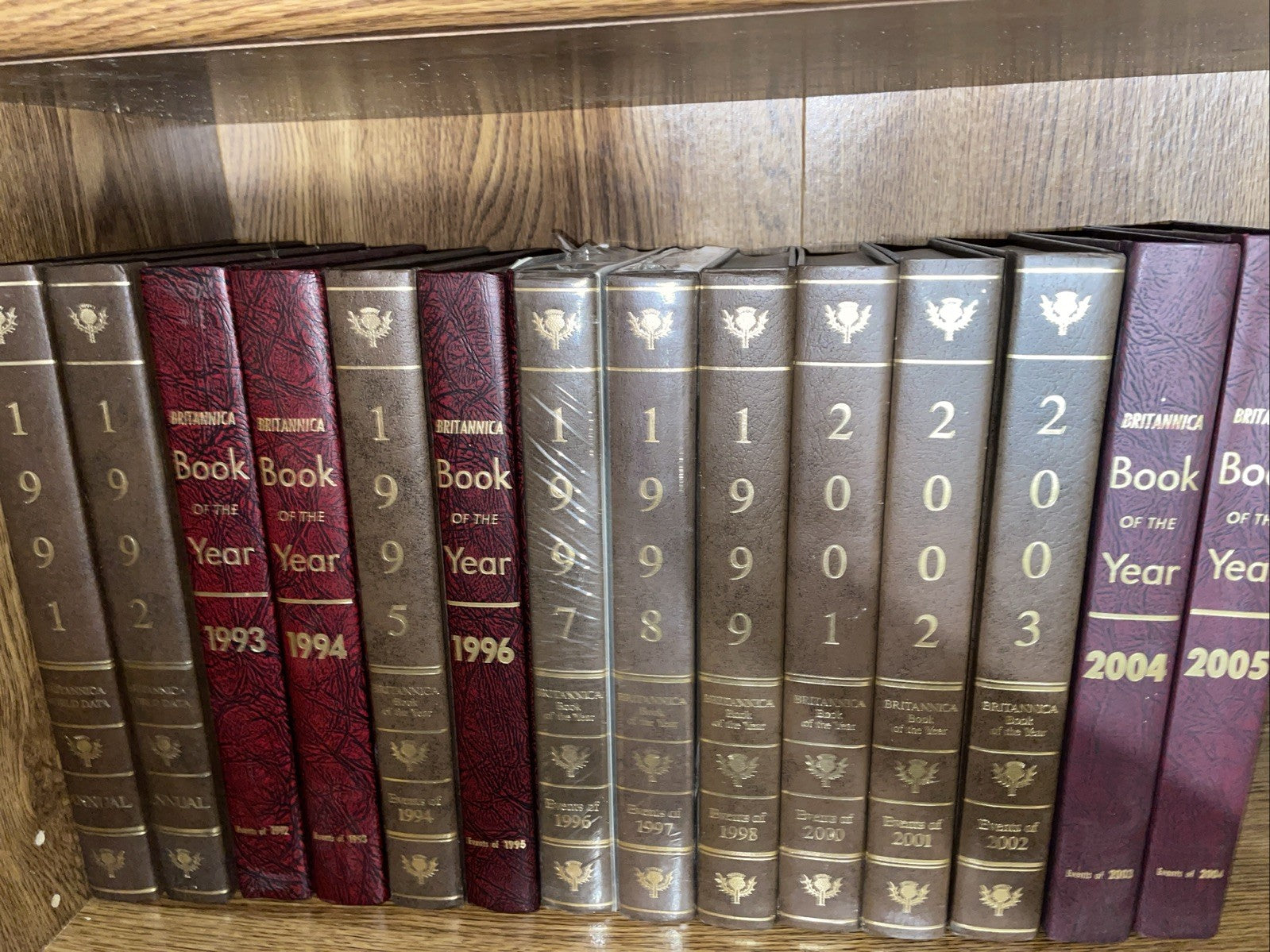 Encyclopedia Britannica Book of the Year Set Of 47 1950-2005 8 Missing 2 Sealed