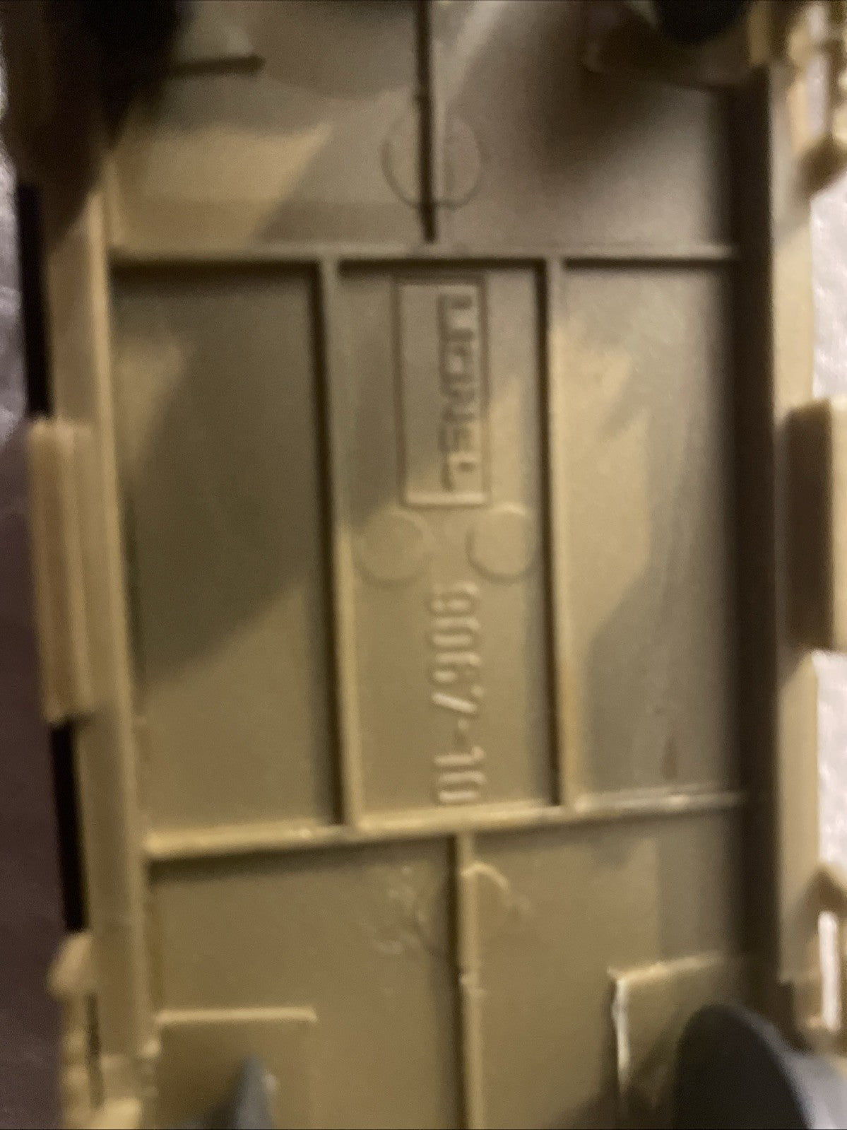 LIONEL O 8900 PENNSYLVANIA  DC POWER DIESEL SWITCHER WITH 16511 CABOOSE SET