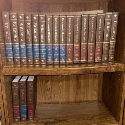 1992 Encyclopedia Britannica Incomplete Set Of 19 Micropedia Macropedia Index