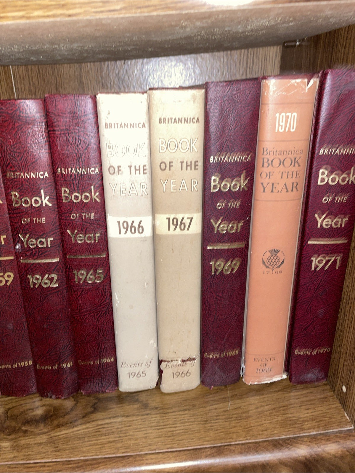 Encyclopedia Britannica Book of the Year Set Of 47 1950-2005 8 Missing 2 Sealed