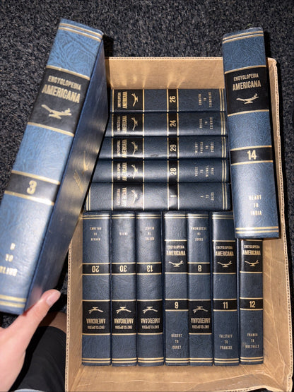 THE ENCYCLOPEDIA AMERICANA 1982 EDITION 14 Volumes Starter Set Incomplete C Pics