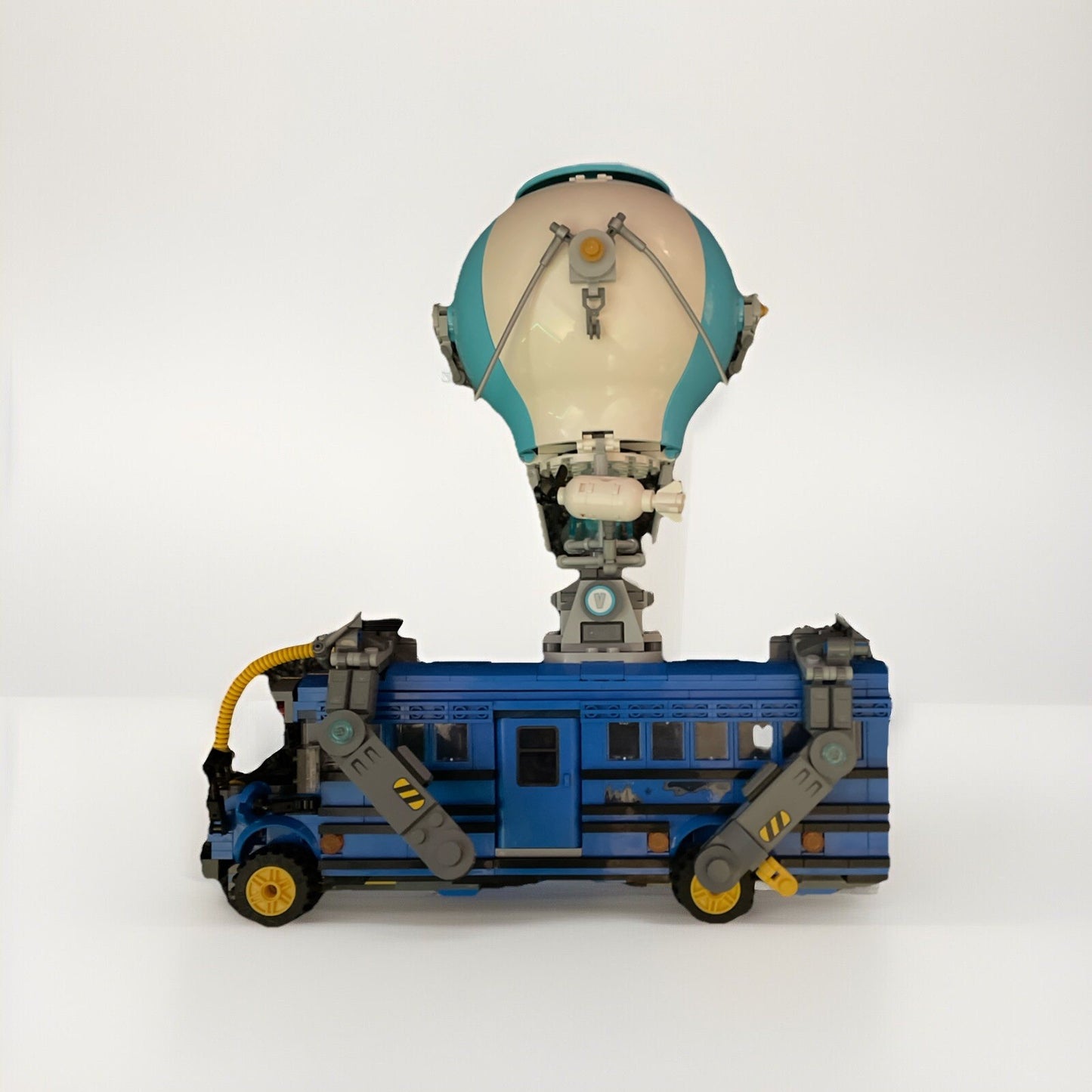 LEGO® New 77073 Fortnite Battle Bus Unbuilt READ DESCRIPTION - No Minifigs.🚌