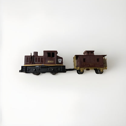 LIONEL O 8900 PENNSYLVANIA  DC POWER DIESEL SWITCHER WITH 16511 CABOOSE SET