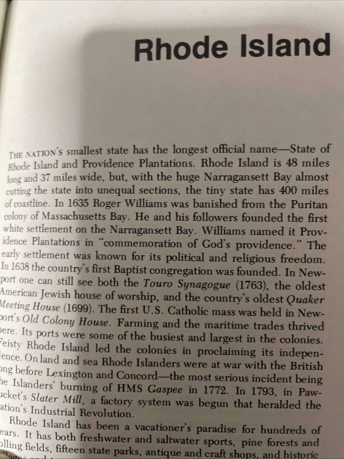 Country New England inns (The Compleat traveler's companion) Paperback Vacation